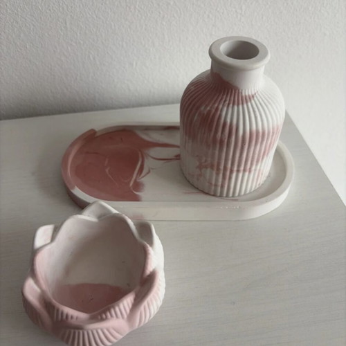 Ceramic decorative set like new