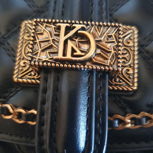 Quilted crossbody bag black with gold details like new