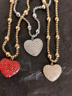 Heart necklace with rhinestones made of stainless steel new