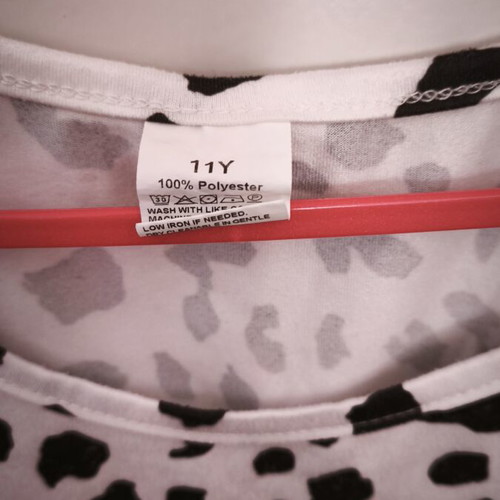 Crop Top size 11 years like new, black and white