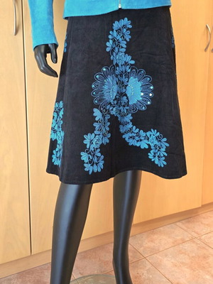 Boho skirt Morgan L like new, brown with turquoise embroidery