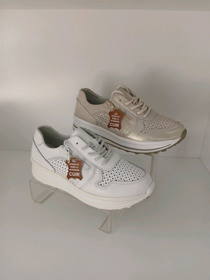 Women's leather athletic boots new, white and beige