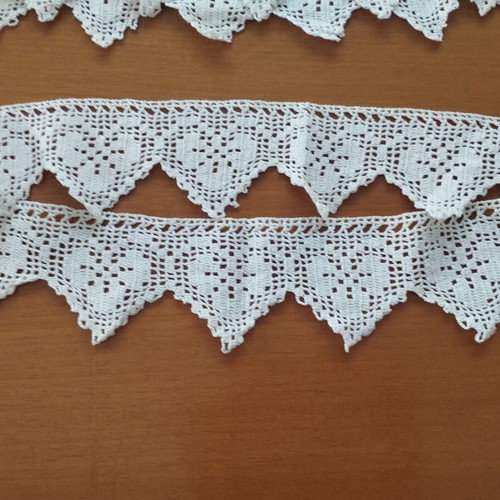 Vintage handmade circular crochet lace borders set of two