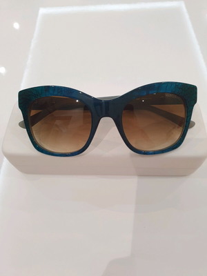 Guess by Marciano GM0728 92F sunglasses new, turquoise frames