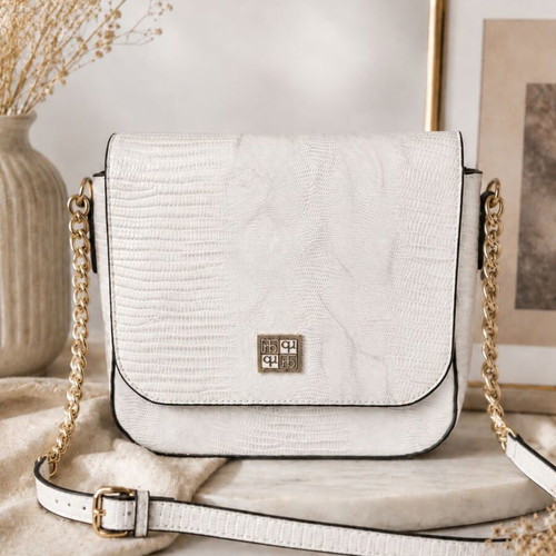 Roccobarocco crossbody bag like new, white with gold chain