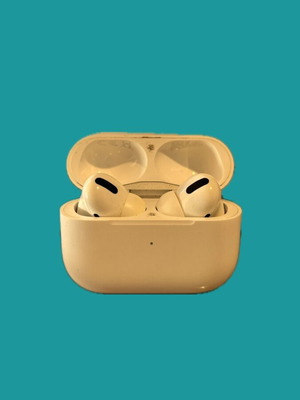 AirPods Pro 1st Gen 2019 used, for parts, includes case and accessories
