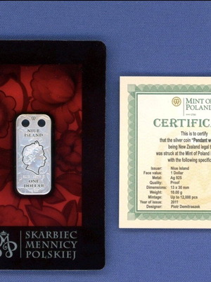 Silver coin-pendant 1$ Niue Island with amber, proof and certificate