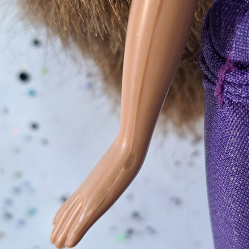 Bratz The Fashion Show Evening Wear Yasmin doll used with flaws and mismatched shoes