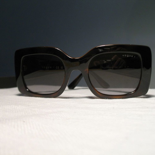Vogue 5481-S Polarized women's sunglasses like new brown