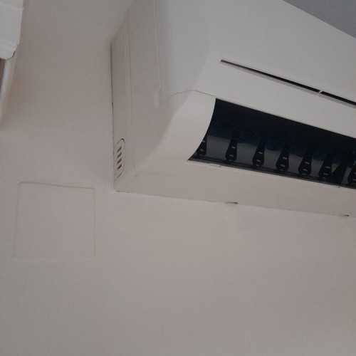 Kendo 9000 BTU air conditioner like new