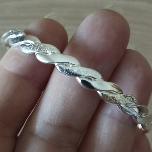 Elegance adjustable silver bracelet