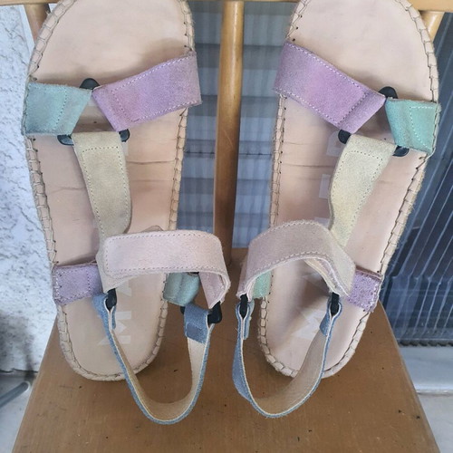 Leather sandals size 40 made in Spain like new, colorful, anatomical