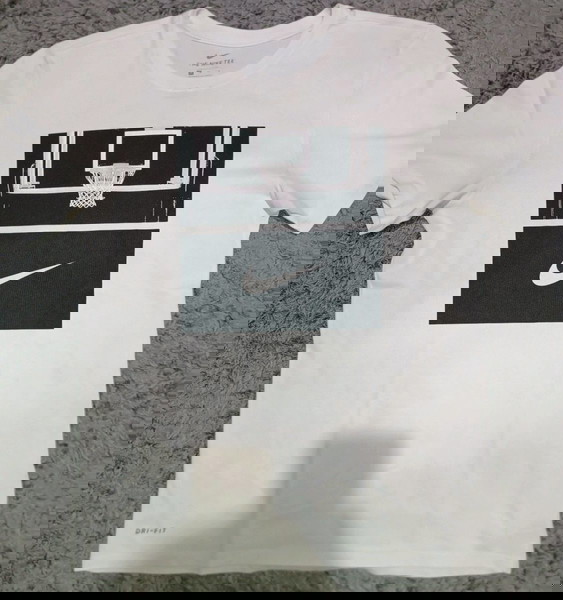 NIKE BASKETBALL T-SHIRT !!!