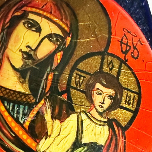 Hand-painted miniature pendant like new, Virgin Mary with Christ 1990s