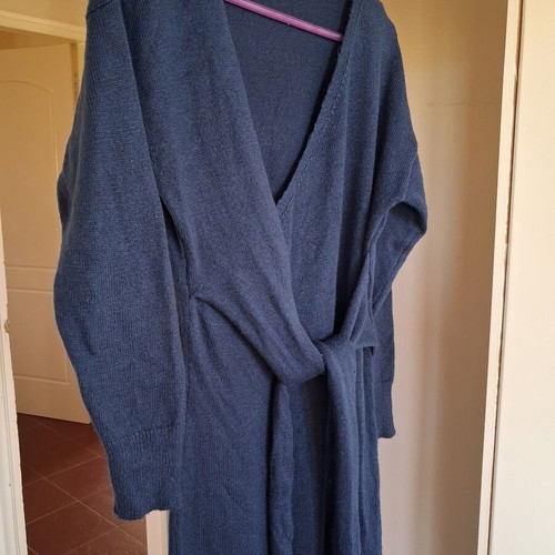 Midi winter dress dark blue with tie Trendyol like new