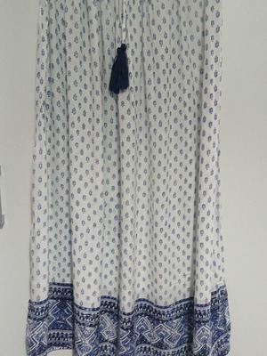 Janina skirt like new, size L, white and blue