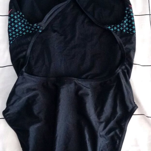 Speedo women's black one-piece swimsuit new, sizes 38/40