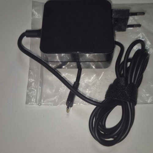 Universal Laptop Charger 65W Type-C