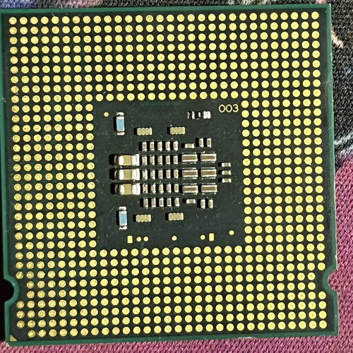 Intel Celeron Dual-Core E1500 processor used, Socket LGA775 2.20 GHz