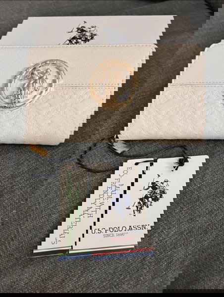 Γυναικείο πορτοφόλι U.s.Polo Assn. off white με χρυσή αγκράφα 100% eco leather