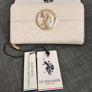 Γυναικείο πορτοφόλι U.s.Polo Assn. off white με χρυσή αγκράφα 100% eco leather