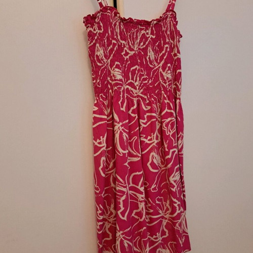 Mini dress pink like new, very airy