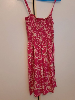 Mini dress pink like new, very airy
