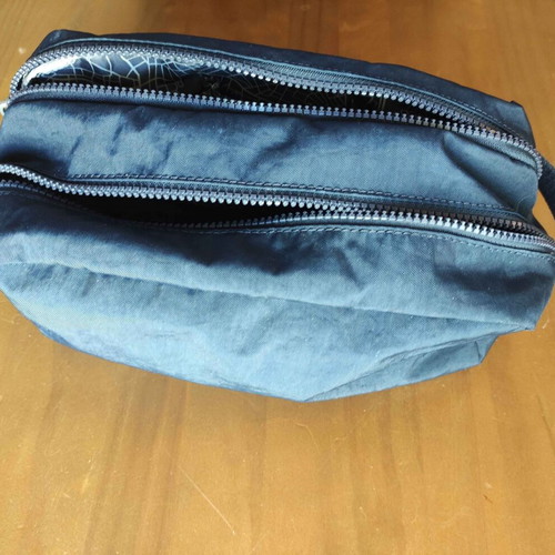 Kipling Medium Waterproof Cosmetic Bag like new, dark blue