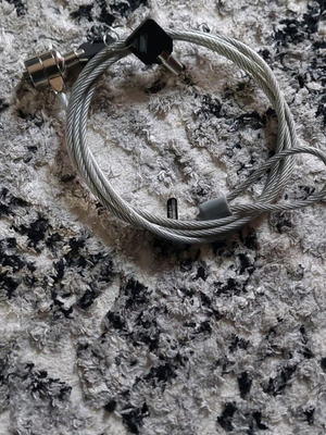 Laptop lock like new