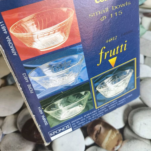 Glass bowls new, set of 6, with unique design