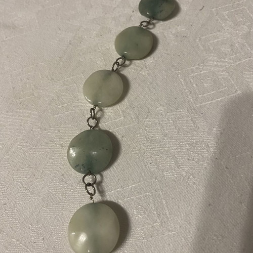 Vintage long necklace with green flat beads and double chain like new