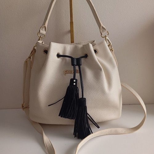 Folli Follie shoulder bag like new, ecru color