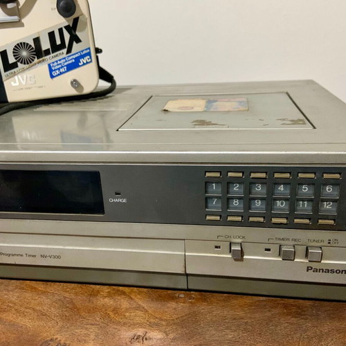 JVC GX-N7-E and Panasonic NV-V300-E video cameras used, 1980 set