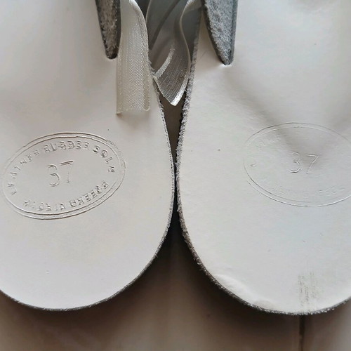 Women's leather sandals like new, white with multicolor decoration