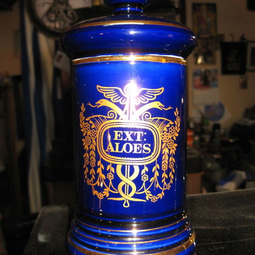 Porcelain pharmacy jar like new
