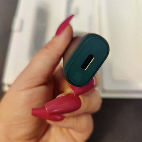 Glo HILO tobacco heating device
