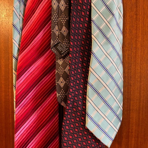 Branded ties used, pack of 4 pieces