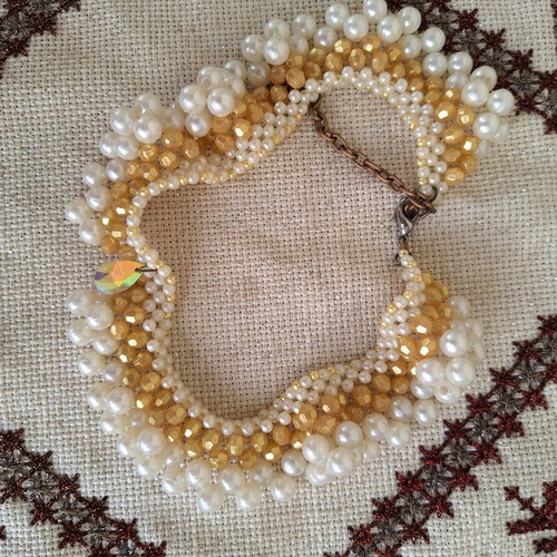 Short romantic necklace with pearls and Swarovski crystal handmade, new