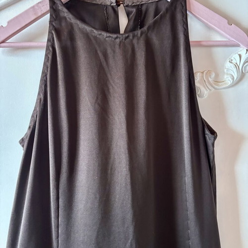 Brown dress used, elastic with lace hem, medium-large size