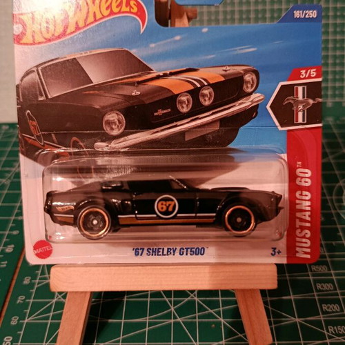 Hot Wheels 67 Shelby GT500 new