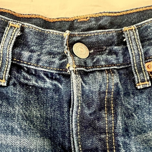 Levi's 501 denim shorts W25 like new, blue cotton