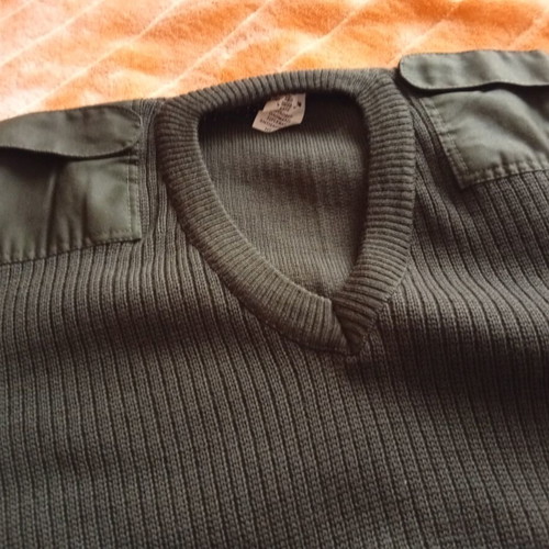 Military-style wool sweater new