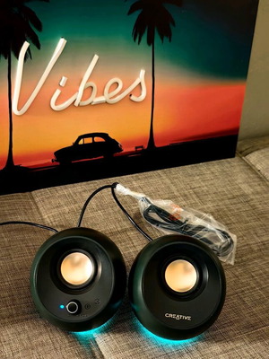 Creative Pebble Pro 2.0 Computer Speakers with RGB Lighting and Bluetooth, like new