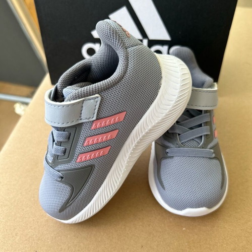ADIDAS Runfalcon 2.0 kids sneakers like new, size 22