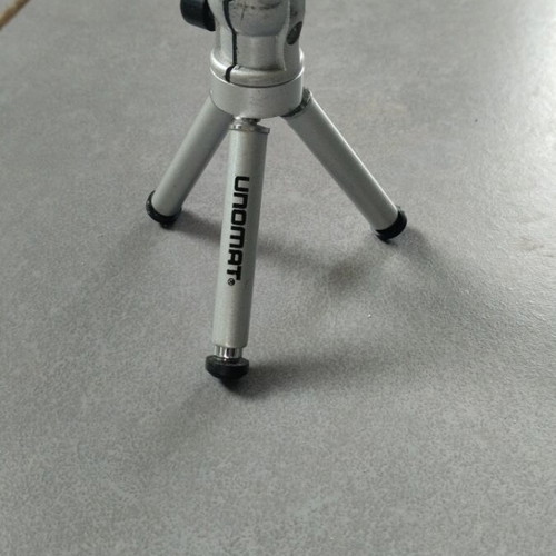 Foldable Camera Tripod like new