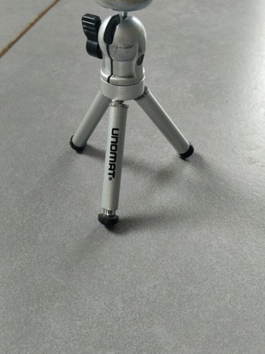 Foldable Camera Tripod like new