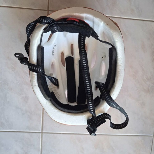 Pink adjustable children's helmet