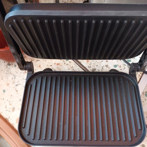 Izzy Panini Sandwich Maker IZ-2013 like new