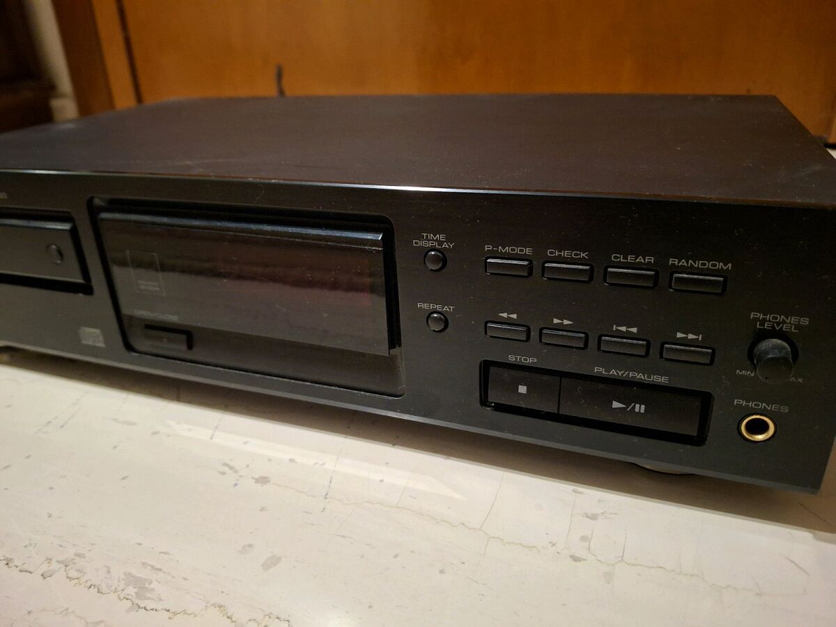 Kenwood CD player DP-1520 used in good… - € 52,00 - Vendora.cy