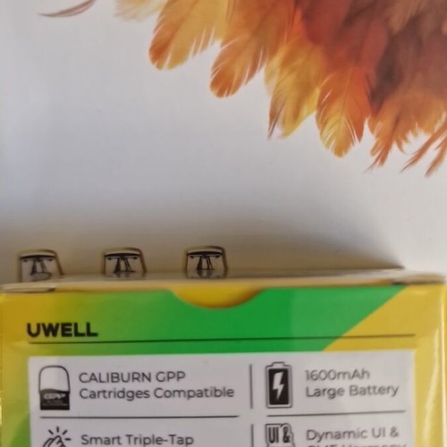 Uwell Caliburn G5 gift box with 3 x 10ml ejuice new
